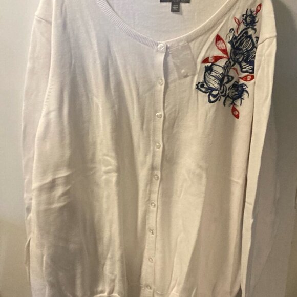 Sweaters - NWT Jessica, London, white embroidered cardigan size 2628